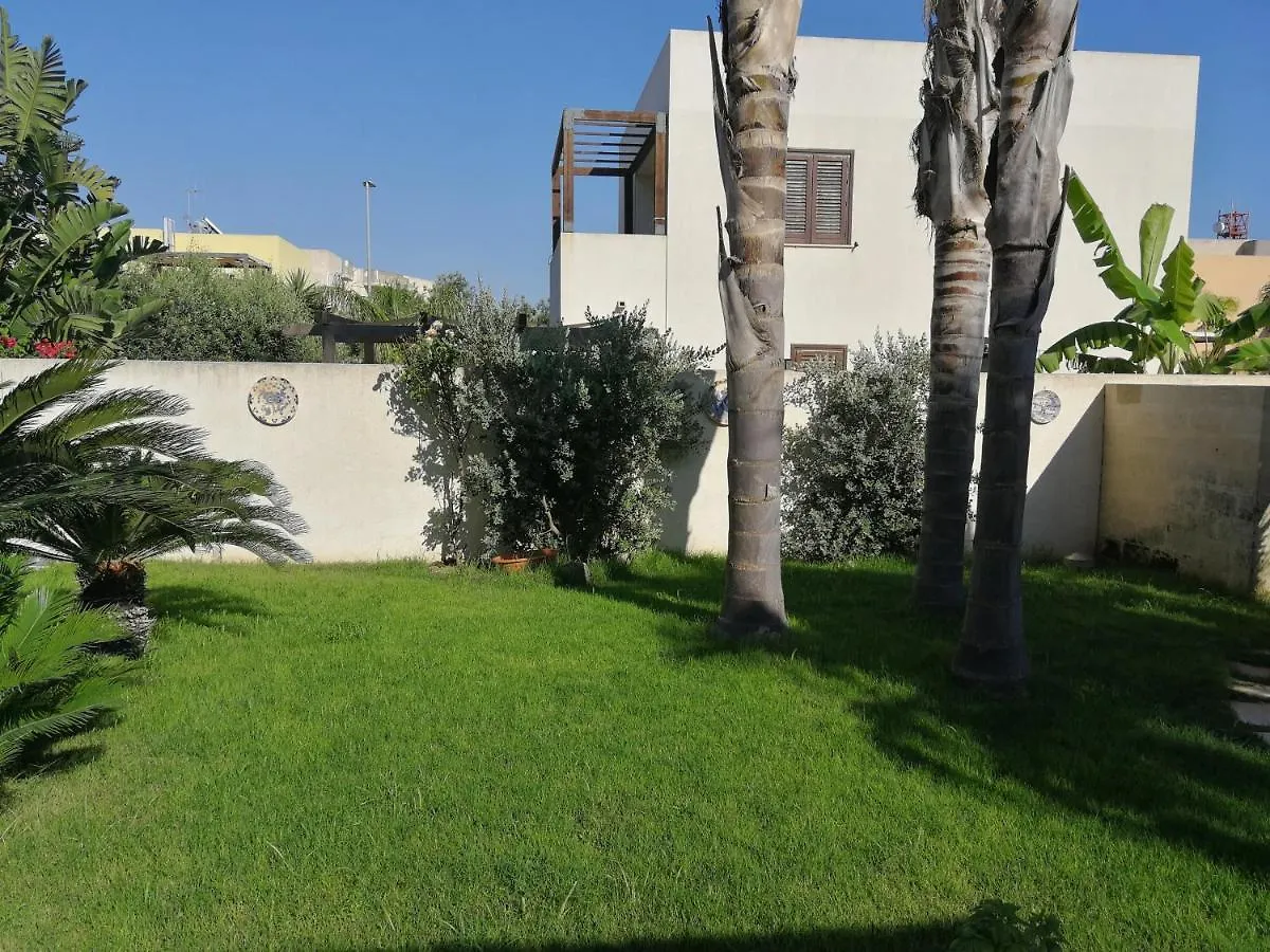 Villa Favignana 0*,  Itálie